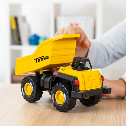 Tonka Classic Dump Truck - US 4899